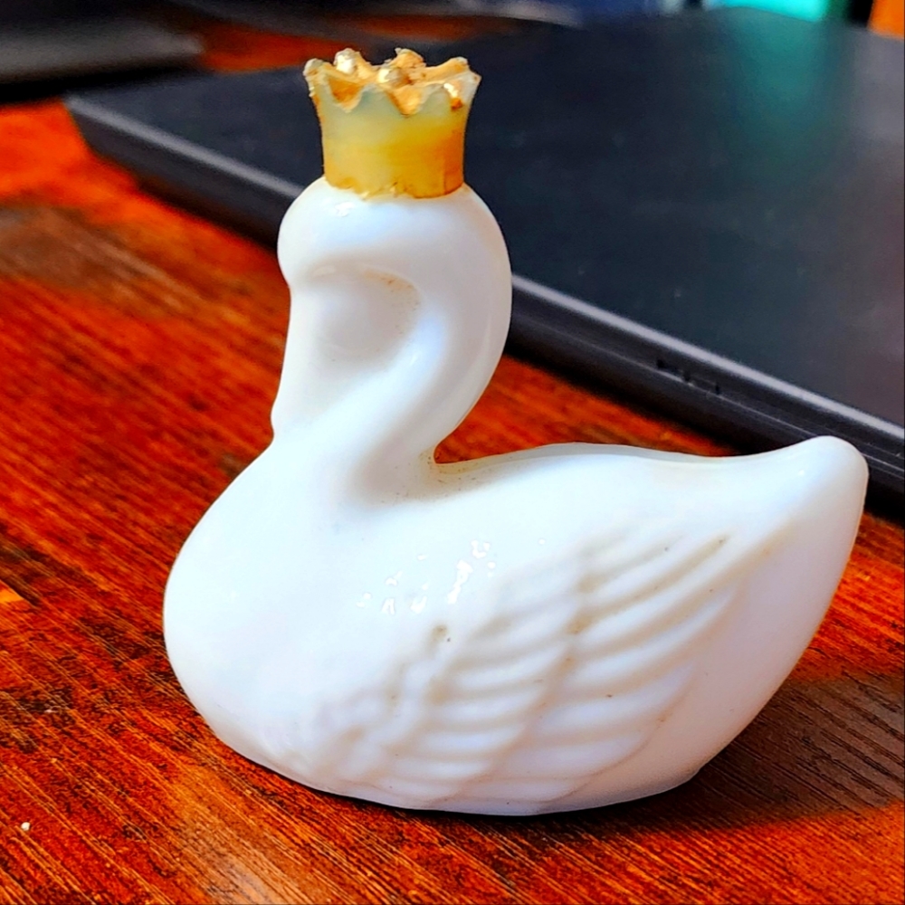 Vintage Avon Swan